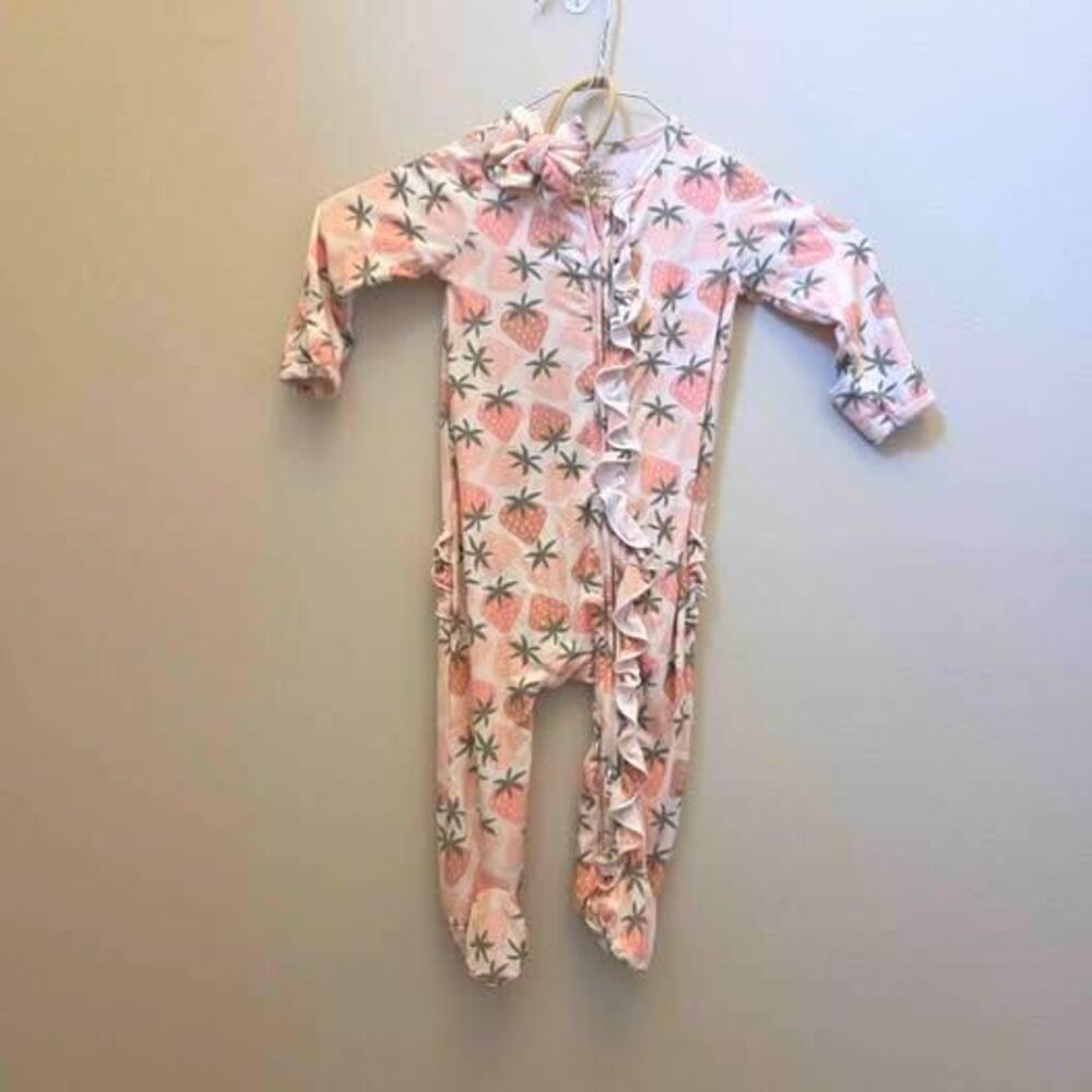 Caden Lane Strawberry Ruffle Footie Bamboo Pajama & Headband Set 6-9 M